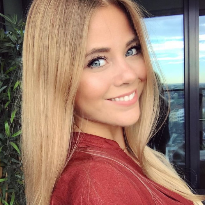 KarenRoberts (karenroberts.eth) Ethereum Name Service (ENS and .eth domain) PFP