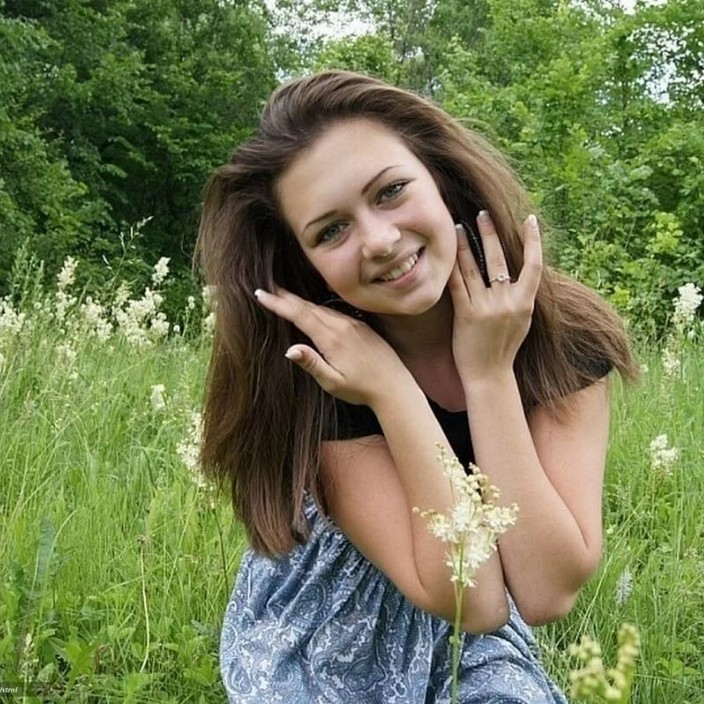 lauralee.linea.eth Linea Name Service (.linea.eth domains) based on ENS PFP