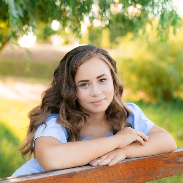 laurayoung.linea.eth Linea Name Service (.linea.eth domains) based on ENS PFP