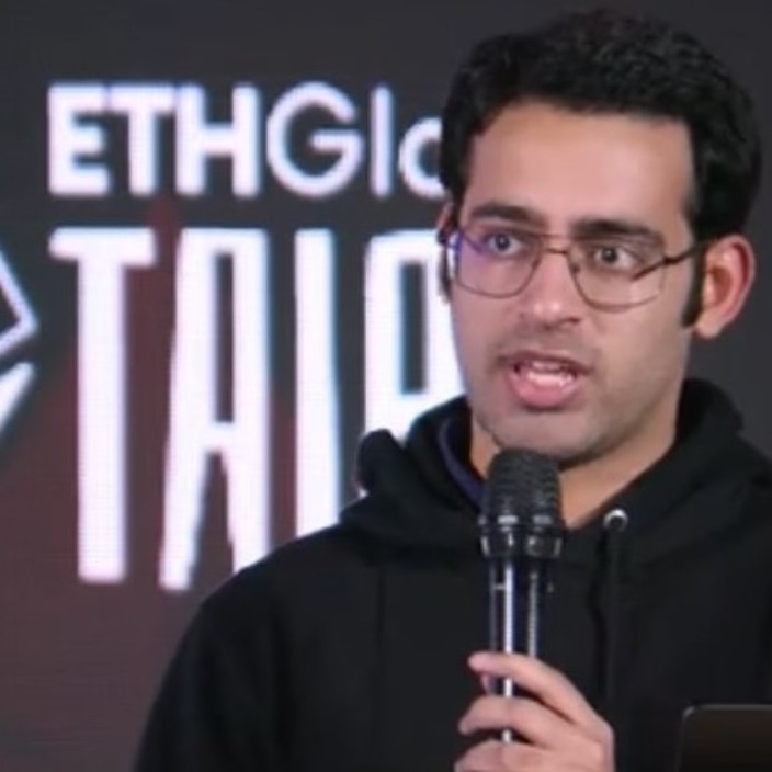 Reza (rezarah.lens) Lens social identity (.lens handle) PFP